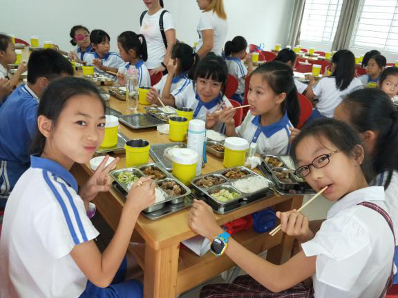 誠瑞豐智能快餐櫃全面助力深圳中小學實現校內午托